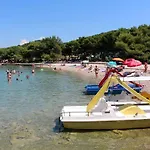 Appartamento By The Sea Tisno, Murter - 6106